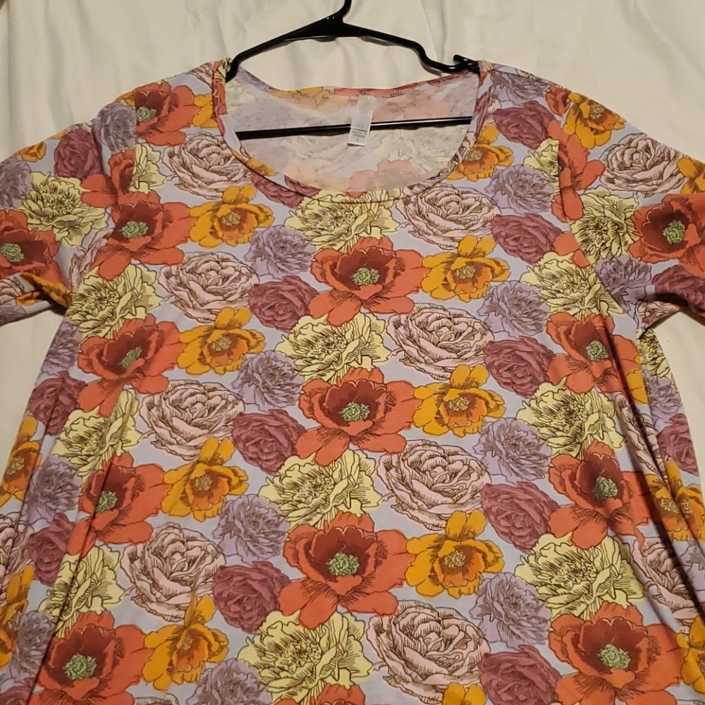 LuLaRoe Perfect T